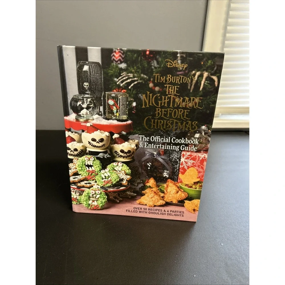 Disney The Nightmare Before Christmas The Official Cookbook & Entertaining Guide